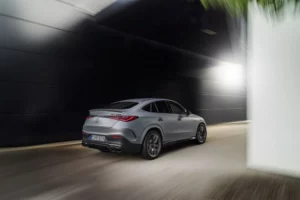 Mercedes GLC kupe 4 Mercedes-AMG GLC kupé: štýlový dizajn sa snúbi so športovou dynamikou jazdy