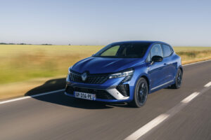 New Renault Clio E Tech full hybrid Esprit Alpine Značkám Renault aj Dacia sa na Slovensku darí zotrvať v predajoch na najvyšších priečkach