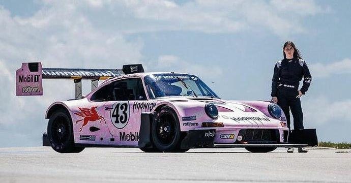 Lia Block Kráska a zviera: Mladučká Lia Block šoféruje otcove Porsche „Hoonipigasus“ na Pikes Peak