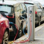 norsko elektricke auta clanokW Nórsko: V júli sa predalo len 45 benzínových áut, ukazujú, čo elektromobily zatiaľ nedokážu