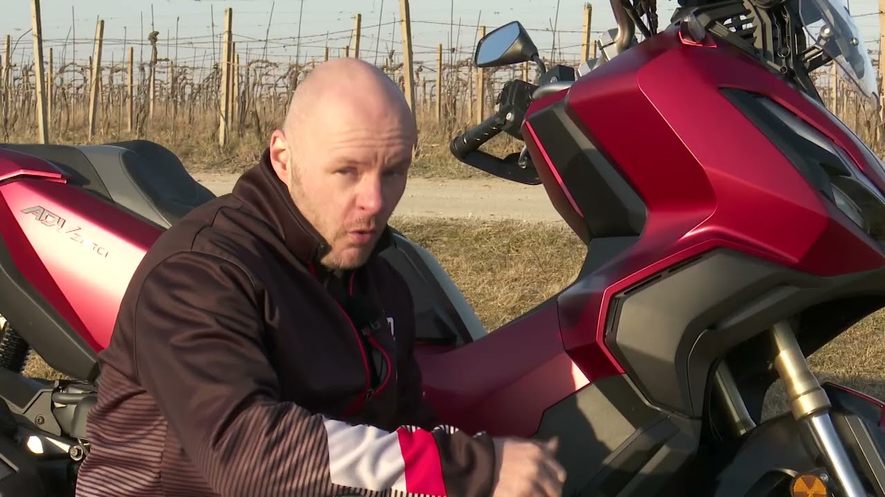 d159ed468edbb9763ca6644bf589fddf Videotest, recenzia, test: HONDA ADV 350