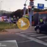 Snimek obrazovky 2024 11 21 v 14.21.40 Video zachytilo zrážku auta s autobusom. Chyba vodiča mala tvrdé následky