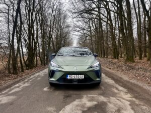 Preverili sme drakonické MG4 Electric XPower v nečakaných podmienkach: ako to dopadlo?