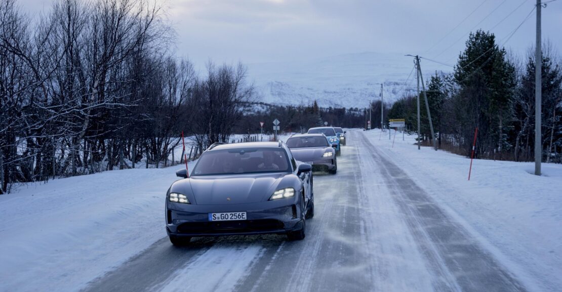 Elektromobily Porsche zvládli cestu k najsevernejšej rýchlonabíjačke na svete