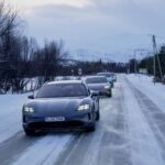 Elektromobily Porsche zvládli cestu k najsevernejšej rýchlonabíjačke na svete