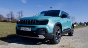 title IMG 7186 2 1140x624 1 Jeep Avenger e-Hybrid s výkonom 100 koní testovaný vo verzii Summit
